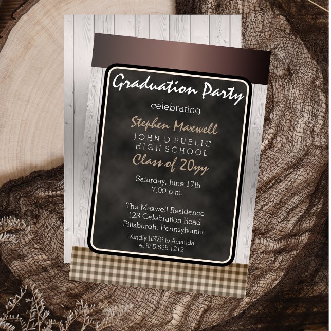 Rustic Chalkboard | Studentfest av trä Inbjudningar (Rustic Chalkboard Faux Wood Graduation Party Invitation -- Print and/or Digital Download)