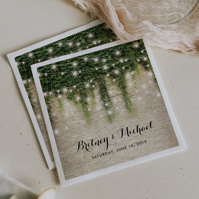 Rustic Chateau Stone Church String Ljus Bröllop Pappersservett (Skapare uppladdad)