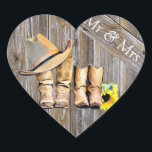 Rustic Cowboy och Cowgirl Bröllop Mr och Mrs. Hjärtformat Klistermärke<br><div class="desc">Rustic land och westerna,  "Mr. och Mrs." cowboystövlar och hatt med solblommor bröllop hjärtformade klistermärken.</div>