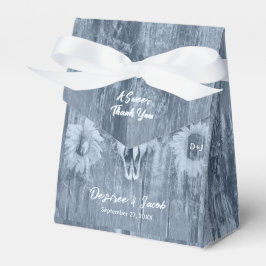 Rustic Dusty Blue Land Sunwers Bull Skull Presentaskar