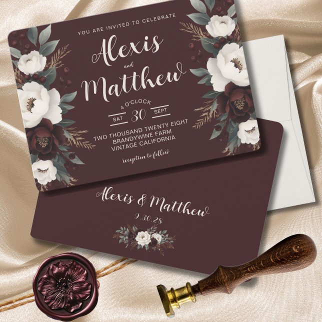 Rustic Elegance Burgundy Blommigt Bröllop Inbjudningar (Boho Rustic Farmhouse Chic Modern Wedding Invitation)