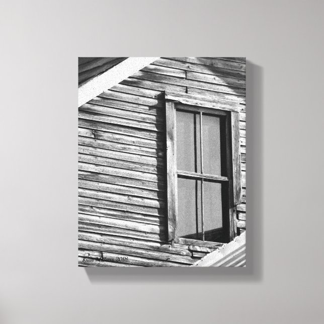 Rustic Exterior of House with Windows Canvastryck (Framsida)