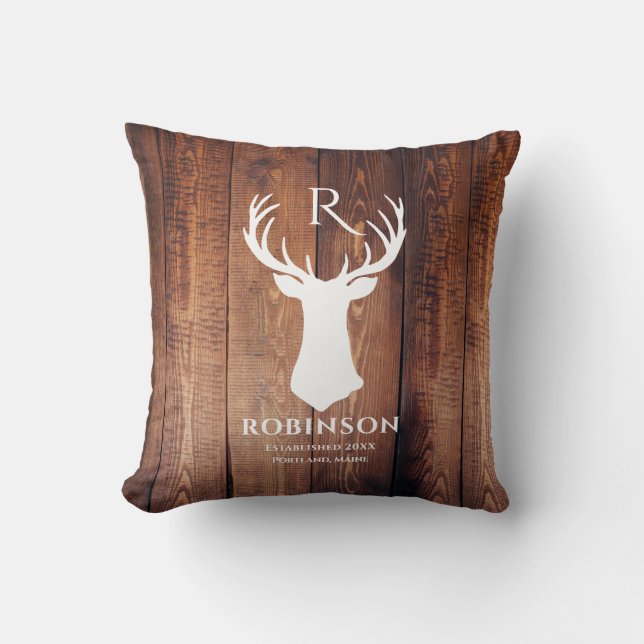 Rustic Family Namn Monogram Wood Hjort Antler Kudde (Framsida)