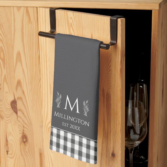 Rustic Farmhouse Anpassningsbar Monogram Charcol G Kökshandduk (Thirds Fold)