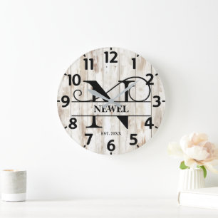 Rustic Farmhouse N Monogram Stor Klocka