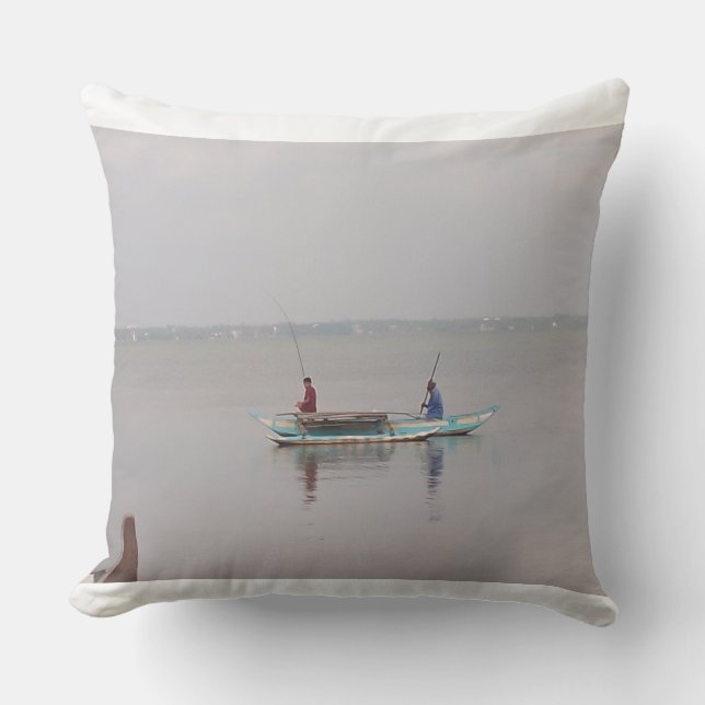 "Rustic Fishing Boat Scene" Kudde (Framsida)