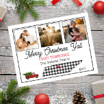 Rustic God jul Tennessee Photo Helgdag Helg Vykort<br><div class="desc">Rustik "God jul"-tillståndsutformning med ett övertäckt delstatsskiss med svarta och vita buffelkontroller mönster och en vintage utseglad lastbil som har helgdag. Redigerbar text lyder "God jul Y'all from Tennessee". Lägg bara till dina tre familjefotografier, din familj namn och året, så är du redo. Sammansatt design efter Helgdag Hearts-design (reserverade höger)....</div>