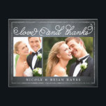 Rustic Gräns Bröllop - tackkort - kalkylpanel Vykort<br><div class="desc">Att skicka ut tackkortet är en bryggning med den här chicen och tack för snyggten som du har vykort. Besök vår designutställningslokal på WWW.BERRYBERRYSWEET.COM</div>