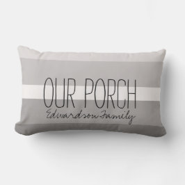 Rustic grått rand Porch-skriptfamiljen namn Lumbarkudde