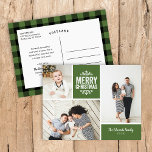 Rustic Grönt God jul 3 Photo Collage Helg Vykort<br><div class="desc">Prisvärda helgdag-vykort för utskrift av anpassningsbar med enkla mallar för anpassning. Den här moderna geliksdesignen har en fotosamlingslayout med utrymme för tre familjefotografier och text i koordinerande färg-block - redigera bakgrundsbilden i färger för att matcha eventuella foton. Anpassa den med bilder och lägg till din familj namn och året. Vänd...</div>