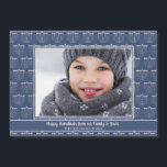 Rustic Helgdag Blue White Menorah Hanukkah Photo<br><div class="desc">Rustic Helgdag Blue White Menorah Hanukkah Photo Magnetic Card med festive mönster of Hanukkah menorahs och anpassningsbar text och foto. Ett bestående minne för familj och vänner!</div>