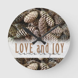 Rustic Helgdag och Joy Gräs Cone Rund Klocka