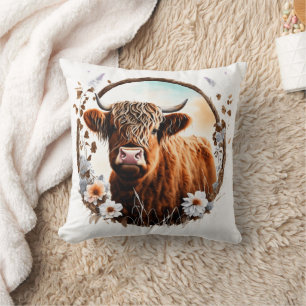 Rustic Highland Cow och Wildblomma Kudde