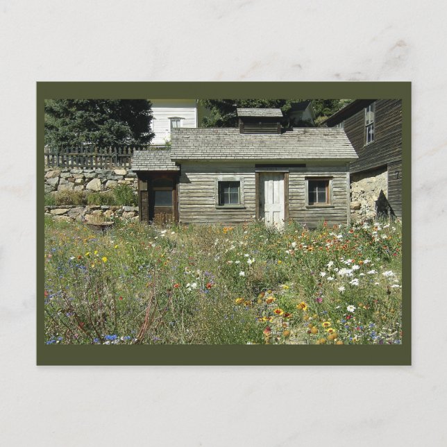 Rustic House i Wildblommor Postcard Vykort (Framsida)