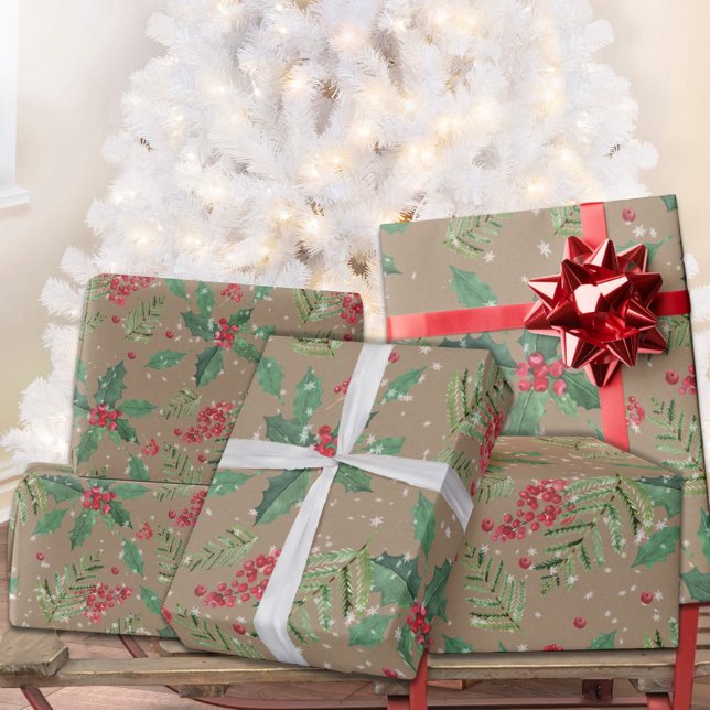 Rustic Kraft Grönt Holly Berries & Spruce Grenar Presentpapper (Rustic Kraft Green Holly Berries & Spruce Branches Christmas Holiday Gift Wrapping Paper Rolls)