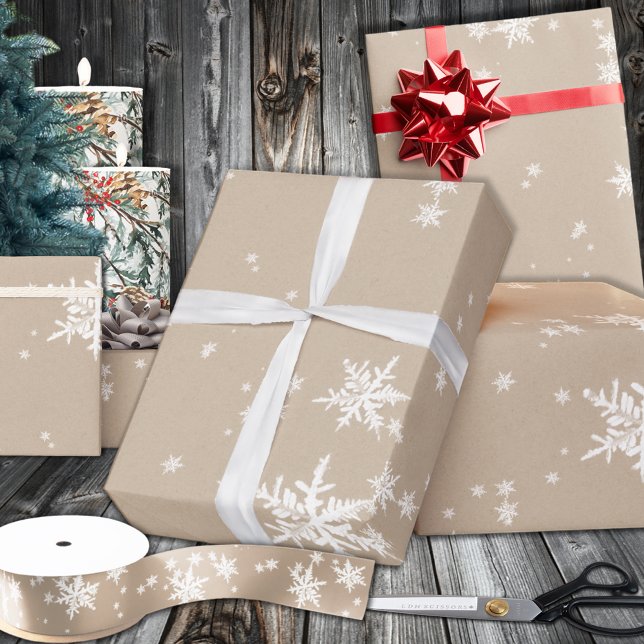 Rustic Kraft Winter White Snöflingor Glossy Presentpapper (Rustic Kraft Winter White Snowflakes Wrapping in 6 and 15 foot long 30 Inch Width Rolls
)