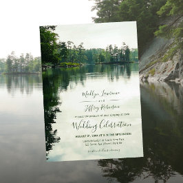 Rustic lakeside evergreens reflektion bröllop inbjudningar