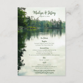 Rustic lakeside evergreens reflektionsdetaljer tilläggskort