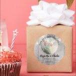 Rustic Land Ditt foto-Tack Runt Klistermärke<br><div class="desc">Garden Ljus Rustic Land Barn-virke Din Romantiska foto Tack Sticker-försegling för Newlyweds tackkort. Romantiskt par som håller händer eller ersätter med ett av dina bröllop-foton. Trendigets typografi och citattecken.</div>
