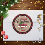 Rustic Land jul Gift Märkre Sticker Runt Klistermärke<br><div class="desc">Roligt,  klassisk rödbuffel och vintage röd lastbil-design för dessa julklistermärken</div>