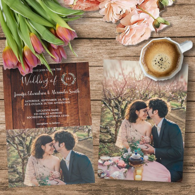 Rustic land lada-trä med monogrammet Bröllop Inbjudningar (Rustic barn wood monogrammed photo country wedding invitation. )