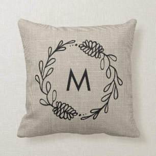 Rustic Laurel Farmhouse Pinecone Monogrammed Kudde