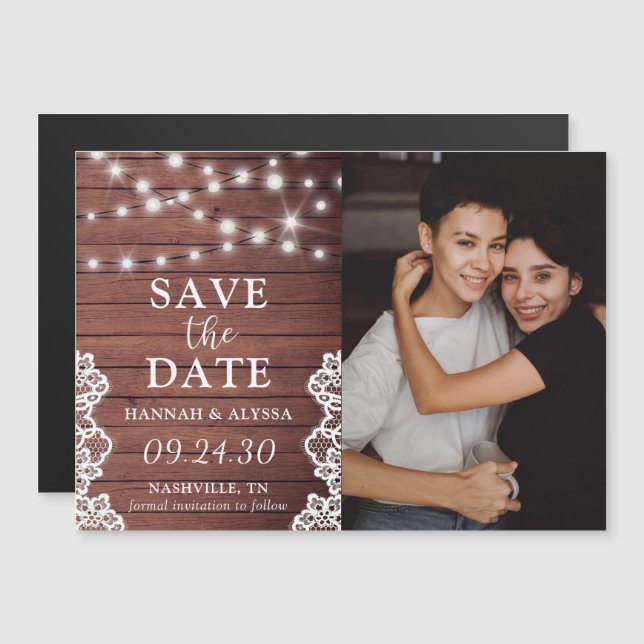 Rustic Lights LGBTQ Photo Save the Date Card Magnetisk Inbjudningskort (Fram/baksida)