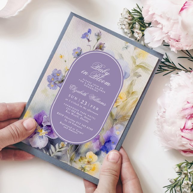 Rustic Lila blommor Baby i Bloom Shower Inbjudningar (Skapare uppladdad)