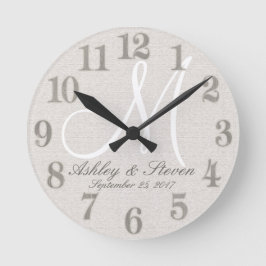 Rustic Linen med vitt monogram Rund Klocka