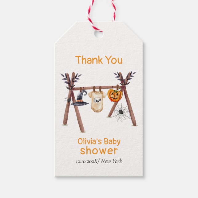 Rustic Little Boo Halloween Clothes Baby Shower Presentetikett (Framsidan)
