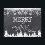 "Rustic Merry Allting Chalkboard Typography Meddelande Vykort<br><div class="desc">Elegantens utformning med en elegant,  modern "Merry All"-typografi,  på en kritersbakgrund med snöflingor och träd. Använda Anpassa verktyg om du vill lägga till information,  meddelande. Fler idéer i min julfotosamling..</div>