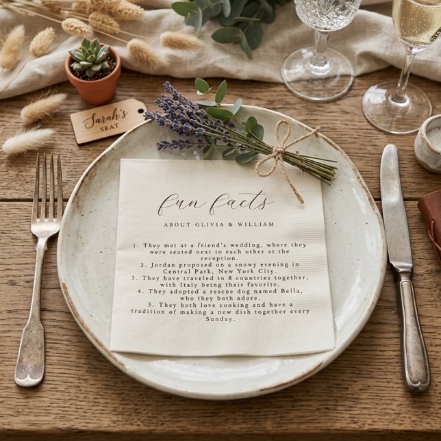 Rustic Modern Script Fun Facts Wedding Pappersservett (Skapare uppladdad)