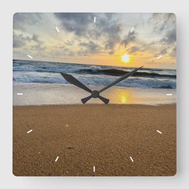 Rustic Monogram Farmhouse Anpassningsbar Photo Per Fyrkantig Klocka (Framsida)