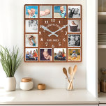 Rustic Oak Barn Wood Farmhouse 12 Photo Collage Fyrkantig Klocka<br><div class="desc">Rustic Oak Barn Wood Farmhouse 12 Photo Collage Square Wall Clock. Namn-år i stora,  vackra,  vita vintagar av trä av  med personlig har fastställt väggdäcksklockan. Träplattan i perfekt land letar efter ett hem eller ett kök.</div>