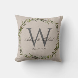 Rustic Olive Wandeans Monogram Bröllop Keepsak Kudde