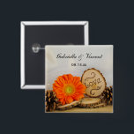Rustic Orange Daisy Woodland Bröllop Knapp<br><div class="desc">Anpassa den charmerande Rustic Orange Daisy Woodland Bröllop Button för att skapa unikt party favors eller en keepsaké-gåva för den nyfödda bruden och brudgummen. Den här avslappnaden, som ändå består av en anpassningsbar utomhus med skogen eller bröllop med skog, har ett digitalt utökat naturfotografi av en blommar av blommor av...</div>