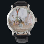 Rustic Photo Collage Monogram NEWLYWEDS BRÖLLOP Armbandsur<br><div class="desc">Lägg till dina foton i den här moderna,  runda monogrammofonens temade fotogåva,  perfekt för nygifta på bröllopsdagen som en bröllop-gåva.</div>