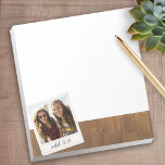 Rustic Photo Ram med Square Instagram och Wood Anteckningsblock<br><div class="desc">En vintage- och trendig-design med en bild gräns som du kan lägga till din favoritselfie eller porträtt från en vän. Använda ett fyrkantigt foto om du vill skapa en unik och personlig gåva eller behålla till hipstervalpen och göra ett trendig till keepy. Om du behöver justera bilder klickar du på...</div>