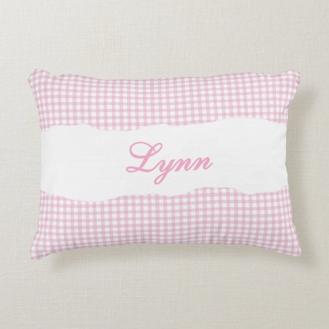 Rustic Pink Gingham Personalized Name Prydnadskudde (Framsidan)