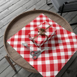 Rustic Play White Red Gingham Rustic Helgdag Presentpapper<br><div class="desc">Det pulserande röda och grönt tartan mönster frammanar säsongens mysiga anda, skapar det perfekt för jul, nyår och hela firande under vintern. Du får dina gåvor att se ut bild-perfekt under träd. Ge med din presenter en liten charm med helgdag med vår julklapp Tartan Red och White Play Wrapping Papper,...</div>