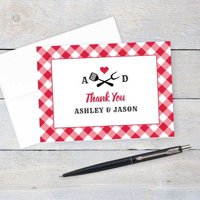 Rustic Red Gingham Play BBQ Bröllop Monogram Tack Kort (Skapare uppladdad)