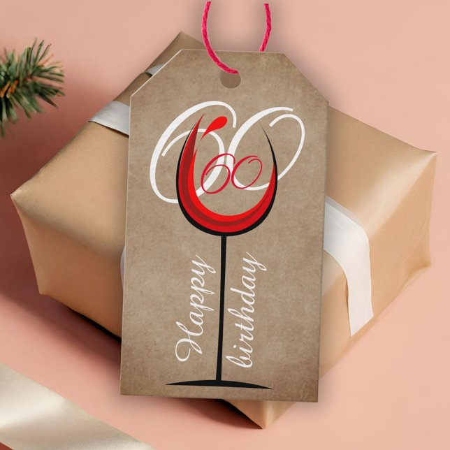Rustic Red Vin Glass-skript 60:e födelsedagen Presentetikett (Skapare uppladdad)