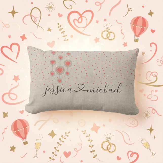Rustic Romantic Couple Namn & Heart Bröllop Gift Lumbarkudde (❤️Romantic wedding gift idea! Custom names connected by heart!💗)
