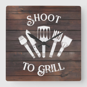 Rustic "Shoot to Grill" - Lustigt BBQ-gift Fyrkantig Klocka