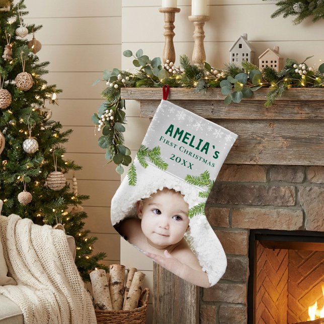 Rustic Snowflake Pine Baby`s First Christmas Photo Stor Julstrumpa (Skapare uppladdad)