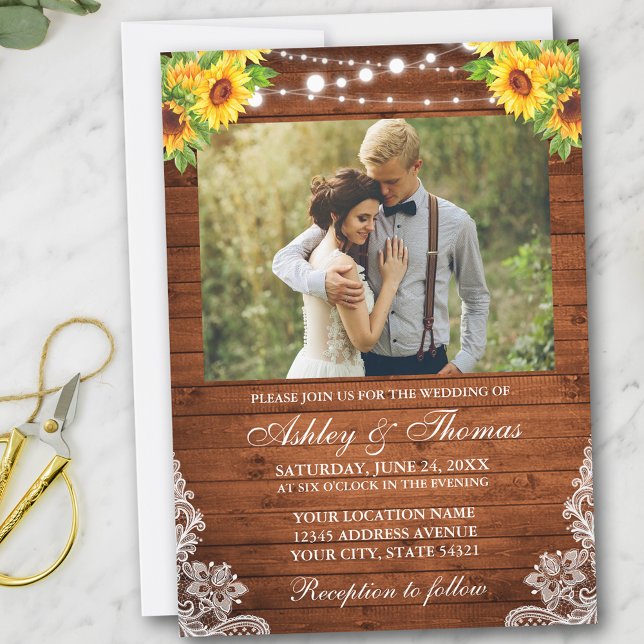 Rustic Solros Blommigt Wood String Ljus Photo Inbjudningar (Customize to add more text or more photos to back of card.)