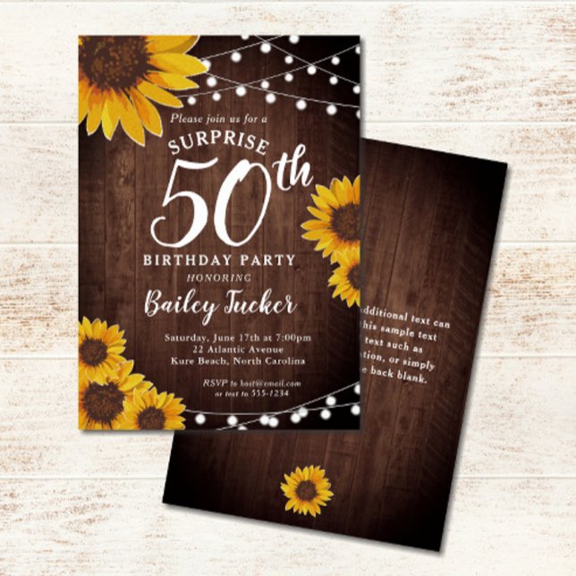 Rustic Solros & Ljus Surprise 50:e födelsedagen Inbjudningar (Rustic Sunflowers & String Lights on Wood 50th Birthday Party Invitation)