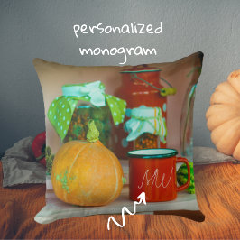 Rustic still Life med en Pumpkin och en Red Mugg Kudde