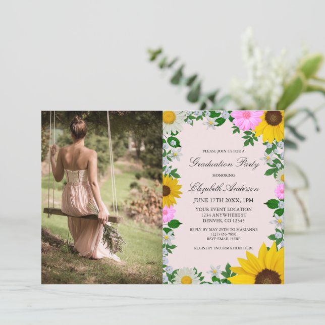 Rustic Sunflower Daisy Floral Graduation Party Inbjudningar (Stående Fram)