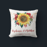 Rustic Sunwers Red Blommigt Ljus Bröllop Kudde<br><div class="desc">Den här kudden har vattenfärgsolblommor,  röd ros och sträng ljus. Anpassa den med namn och datum. Denna kudde ingår i en samling som omfattar matchande bröllop-papper och -gåvor. Besök vår affär för att se det produktsortiment som du kan anpassa till bröllop.</div>